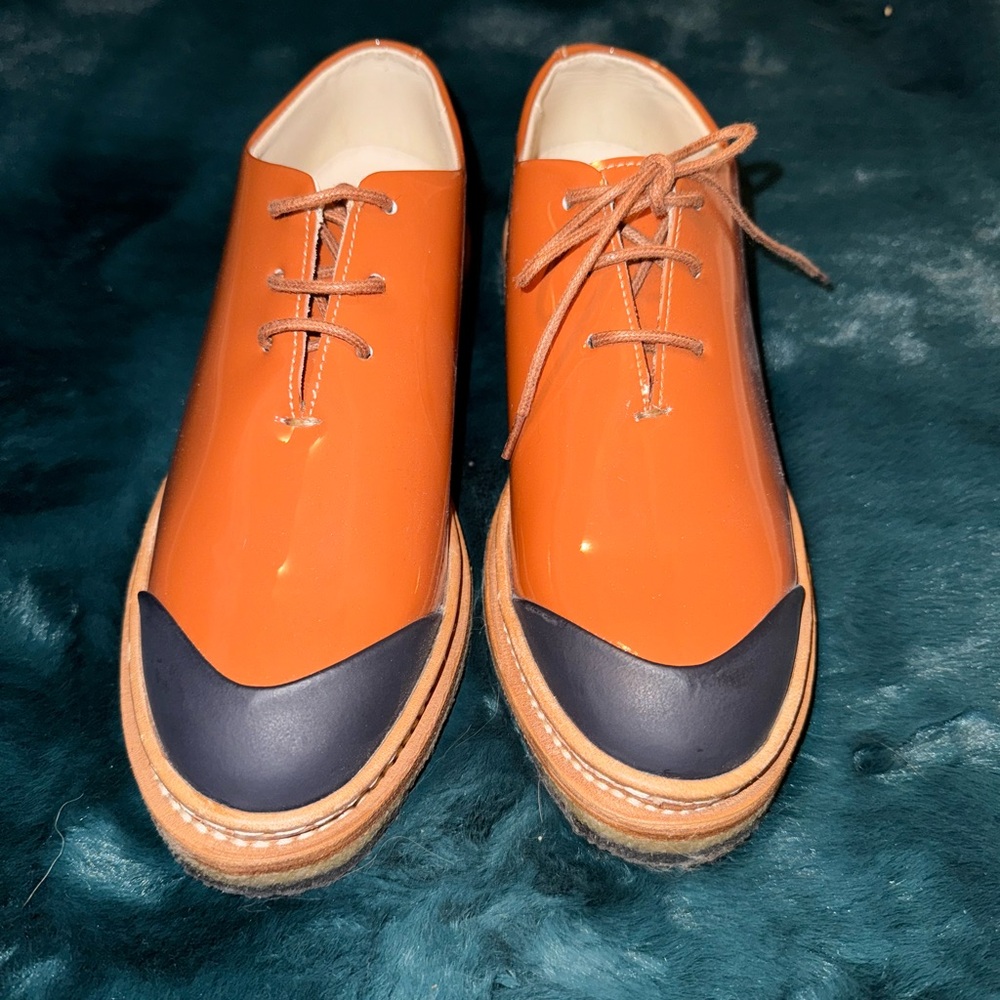 Want Les Essentiels leather derby shoe.